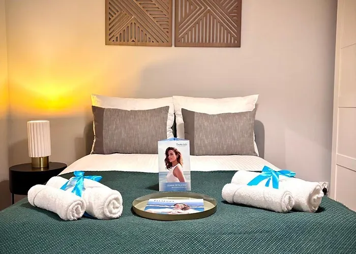 White Glove Deluxe Kapitanska *